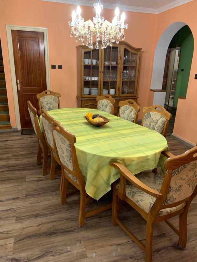 Bakonyi Mamutfenyő Vendégház Tés Kültér fotó