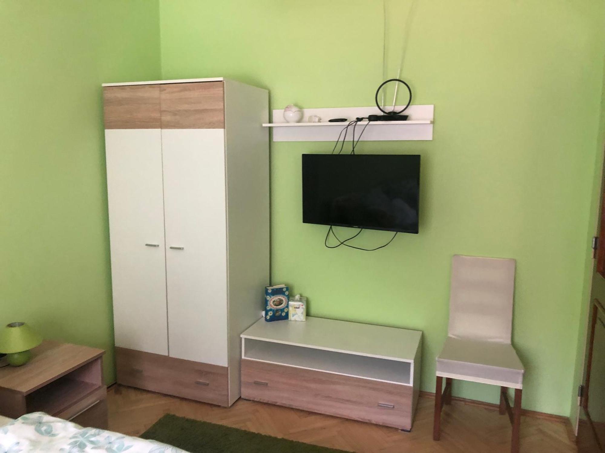 Bakonyi Mamutfenyő Vendégház Tés Kültér fotó