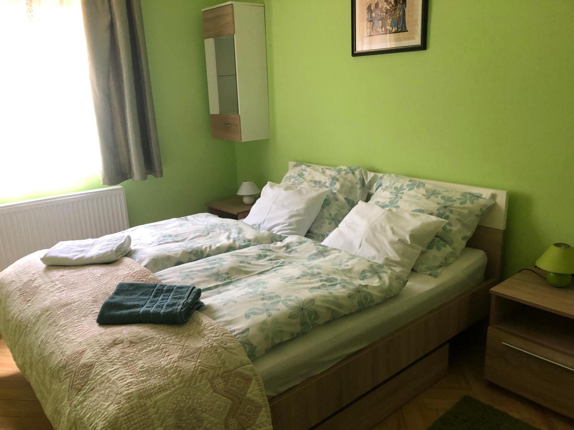 Bakonyi Mamutfenyő Vendégház Tés Kültér fotó