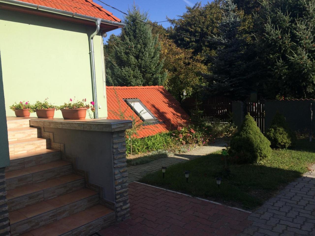 Bakonyi Mamutfenyő Vendégház Tés Kültér fotó